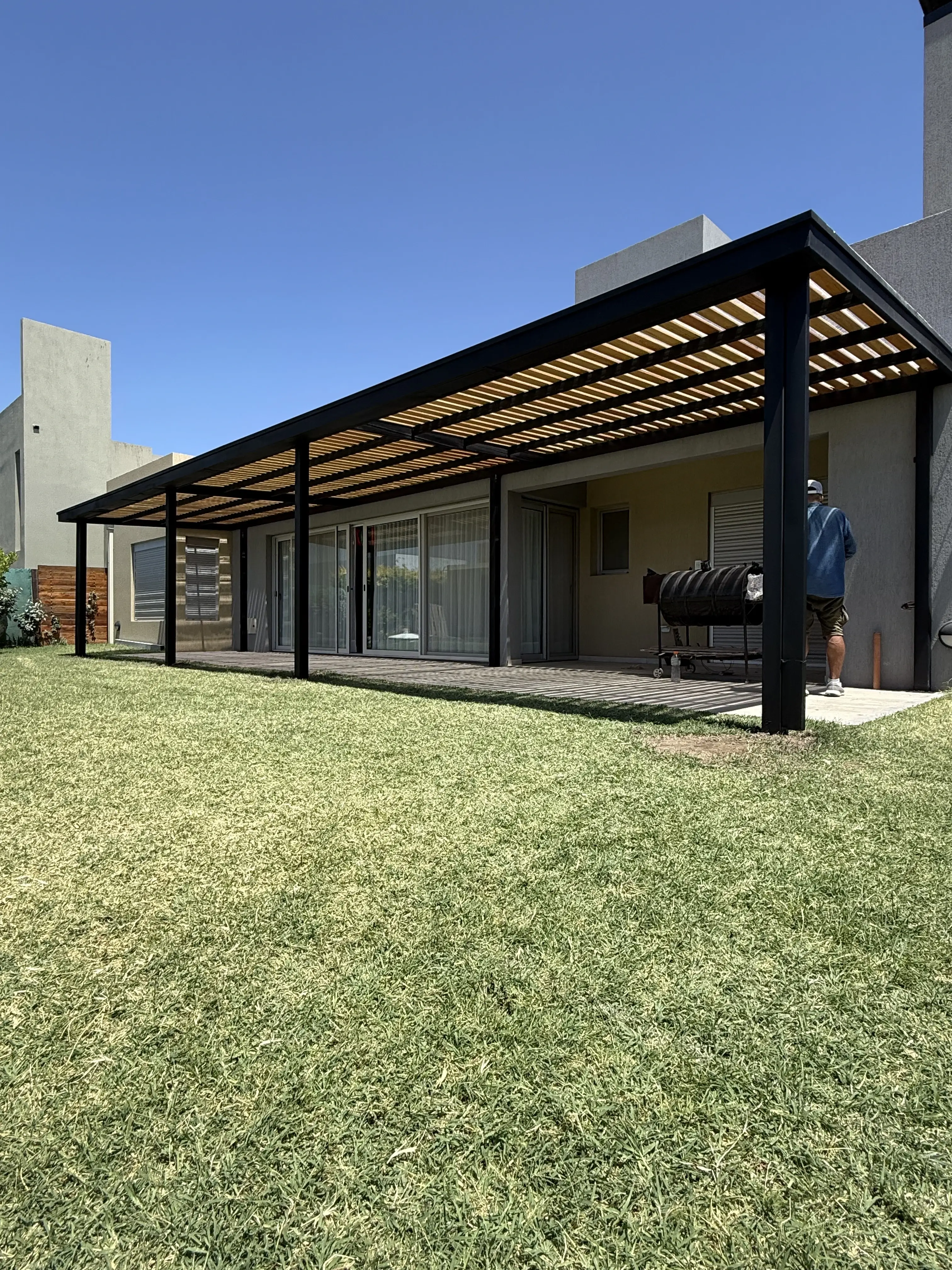 Portón de hierro fabricado a medida en Buenos Aires
